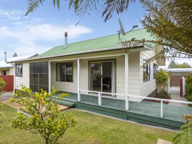 2/153 Spa Road, Taupo
