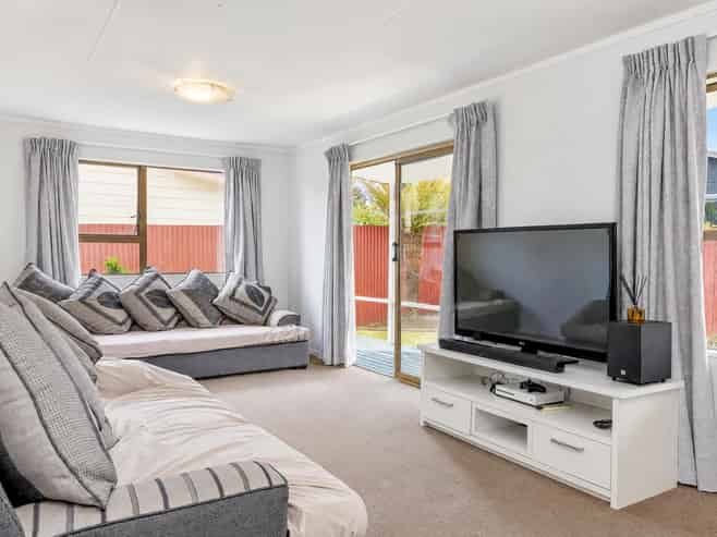 2/153 Spa Road, Taupo