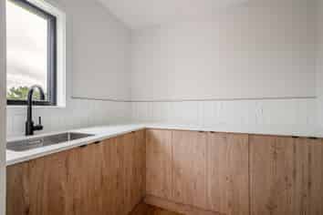 Manawatu / Whanganui - Address withheld
