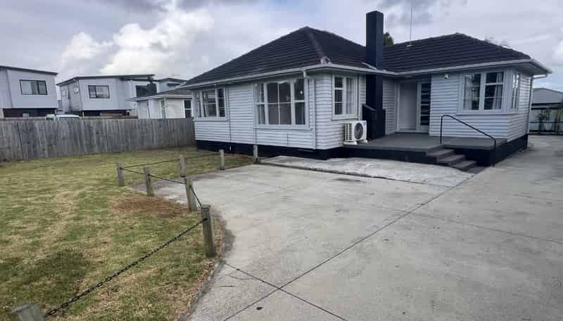 447 Massey Road, Mangere East