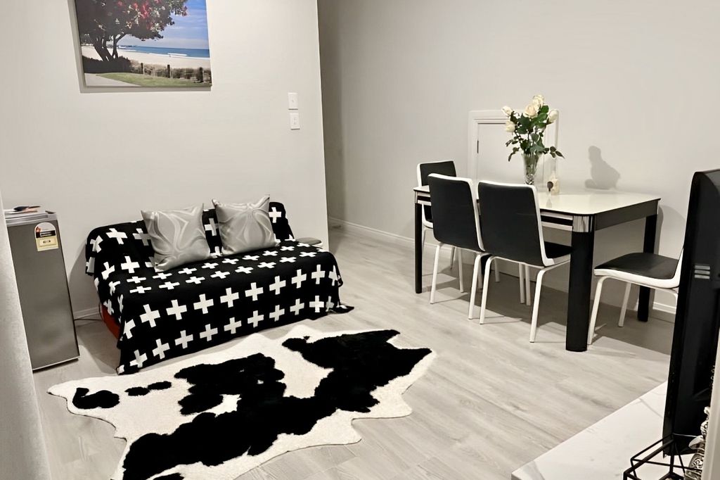 Modern 2 Bedroom Beachlands 4