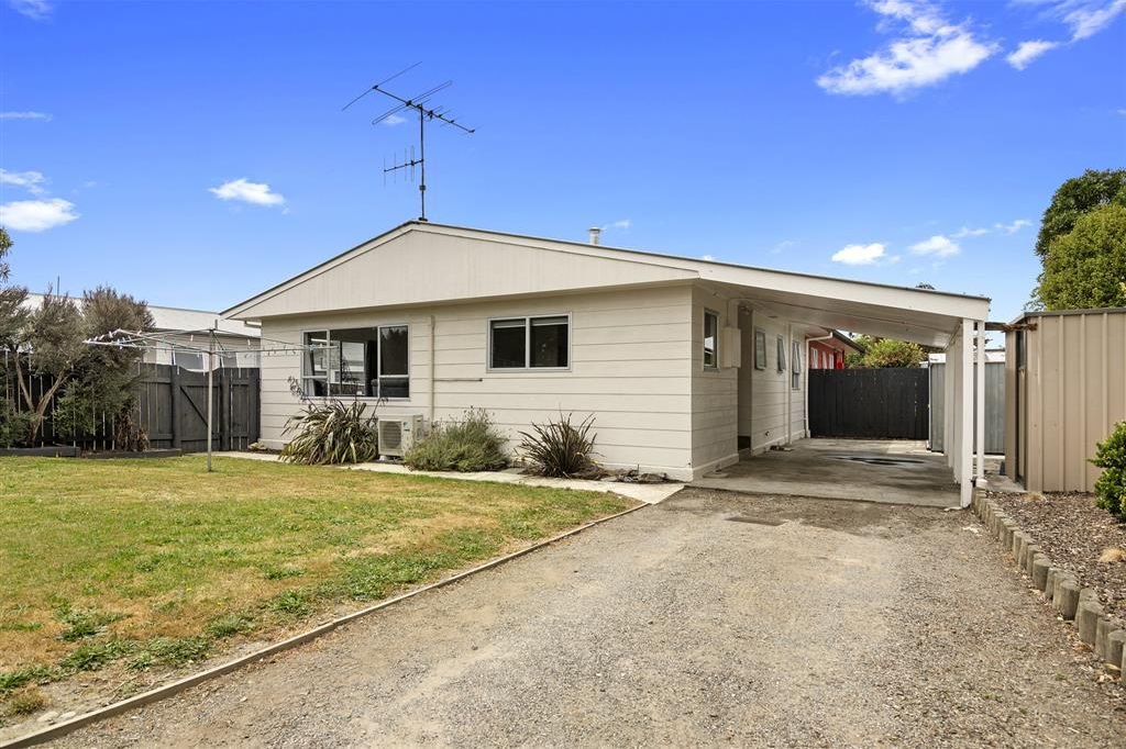 Family Home in Brightwater 1
