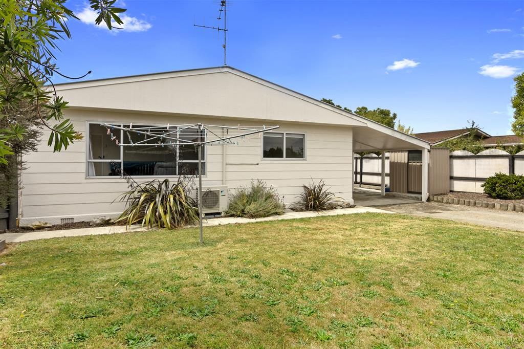 Family Home in Brightwater 2