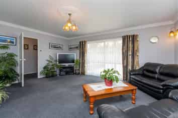 145 Heta Road, Highlands Park