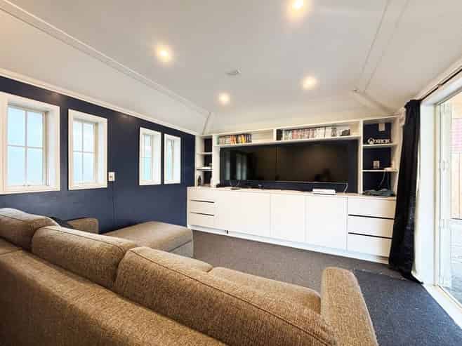 2 Cole Grove, Wallaceville