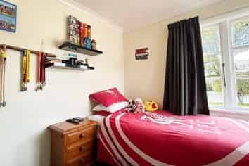 2 Cole Grove, Wallaceville