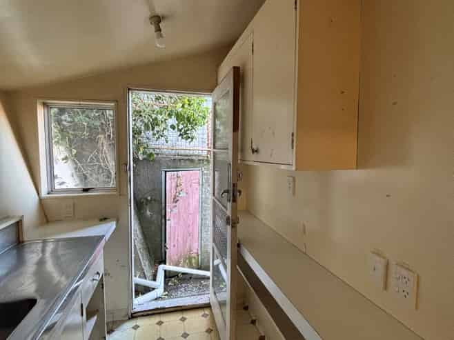 3/6 * Hanson St, Mount Cook