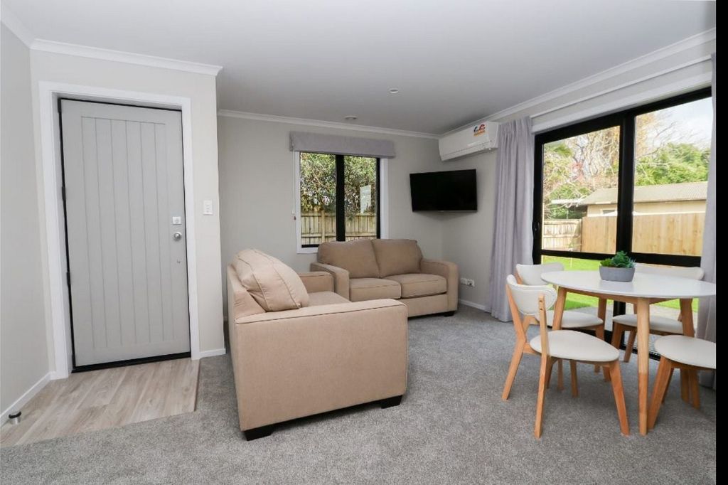 Studio Apartment close to town and hospital. 4