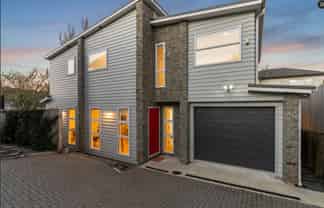 62A Vandeleur Avenue, Birkdale