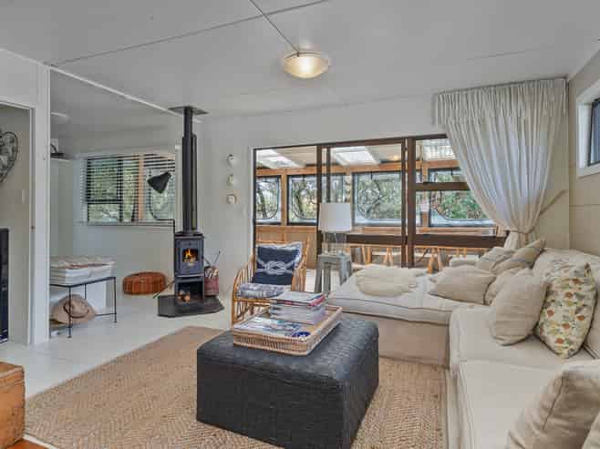 307 Tangiora Avenue, Whangapoua