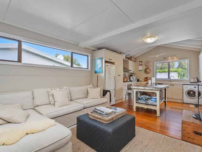 307 Tangiora Avenue, Whangapoua