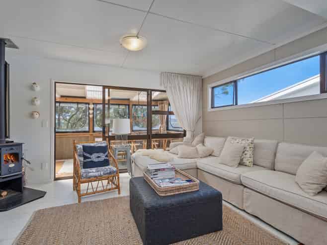 307 Tangiora Avenue, Whangapoua