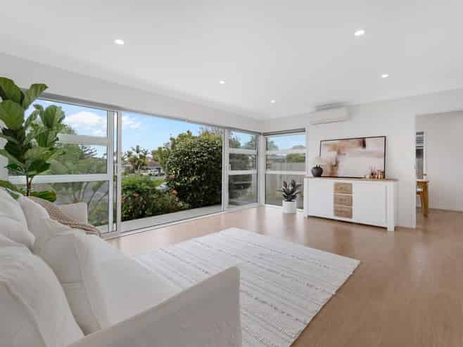 24 Walworth Avenue, Pakuranga Heights