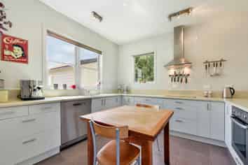 30 Beach Road, Collingwood