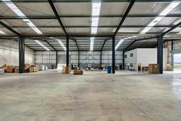 Quality Industrial Warehouse and Yard