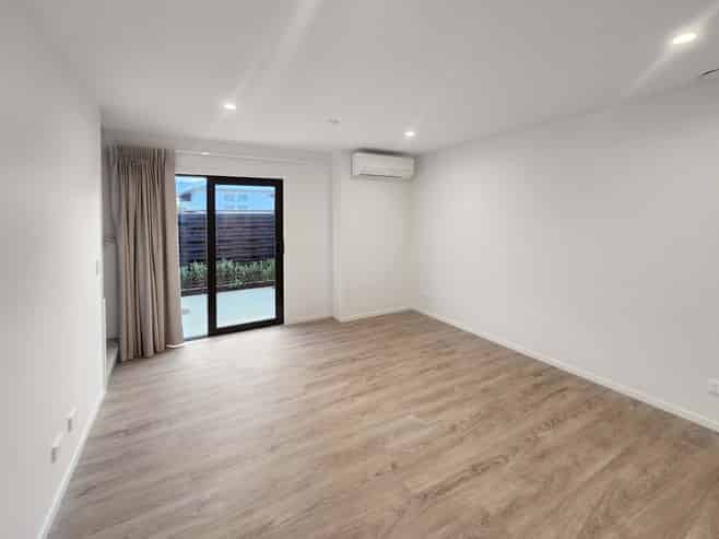 3/28 Granville Street, Silverstream