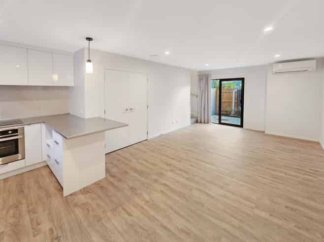 3/28 Granville Street, Silverstream