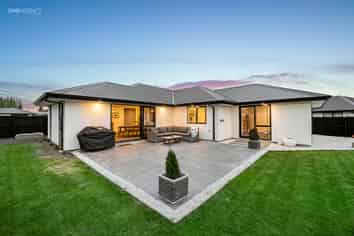 22 Cleaver Street, Woodend