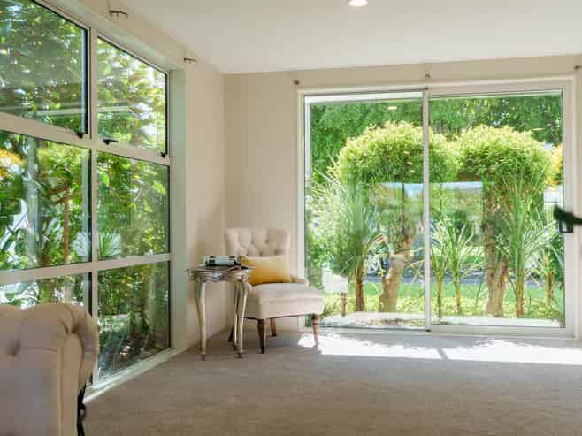 16 Phar Lap Crescent, Takanini
