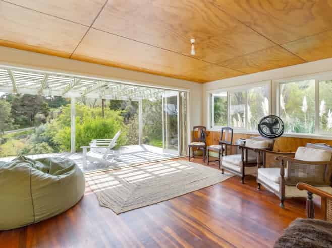 302 Eringa Road, Gladstone