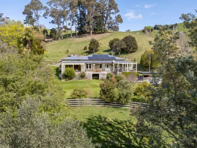 302 Eringa Road, Gladstone