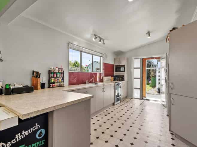 75 Ross Street, Woodville