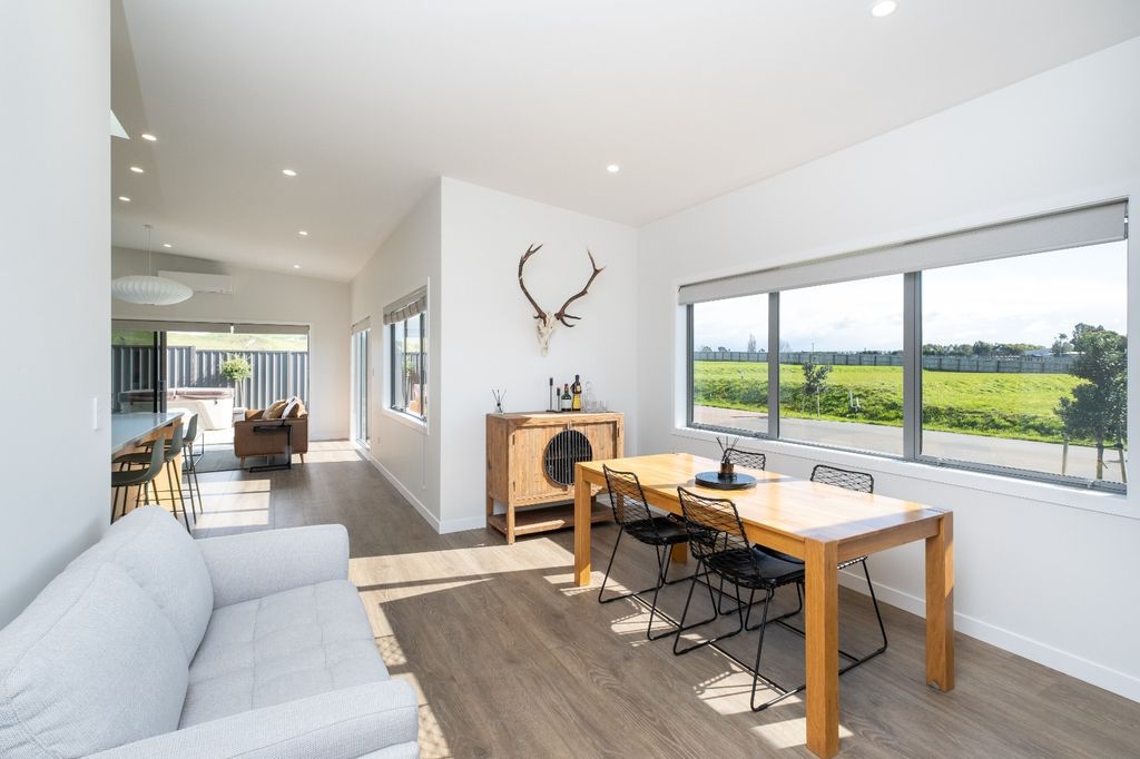 4 bedroom coastal elegance & lifestyle 5