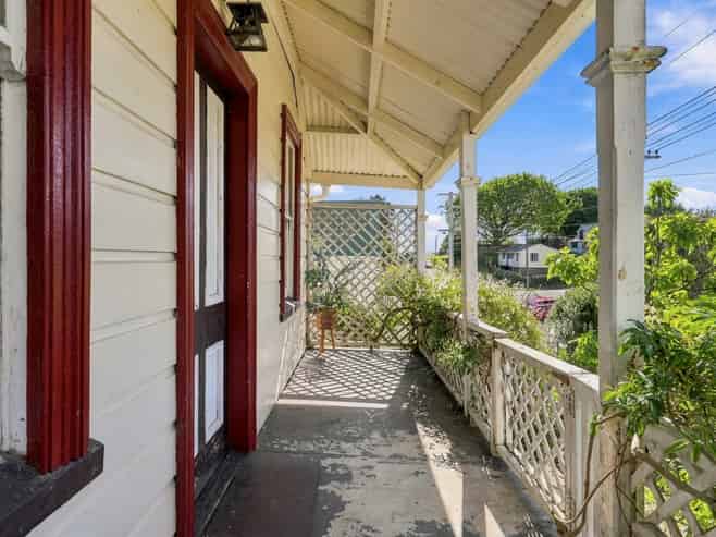 25 Puriri Street, Helensville