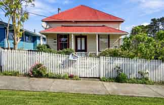 25 Puriri Street, Helensville