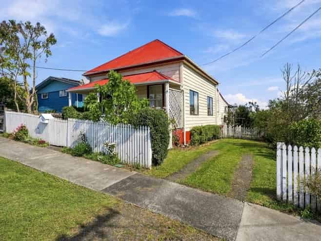 25 Puriri Street, Helensville