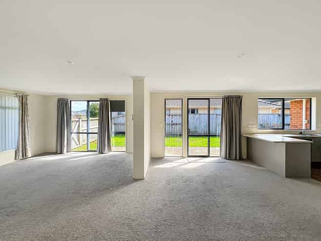 16 Te Manatu Drive, Huntington