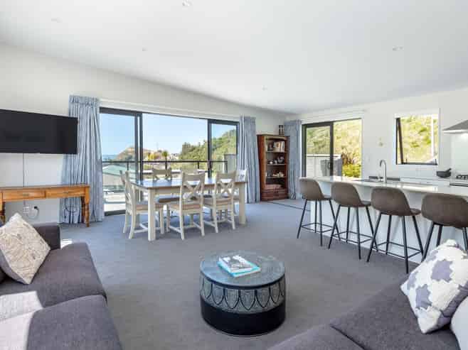 6 Balfour Crescent, Castlepoint