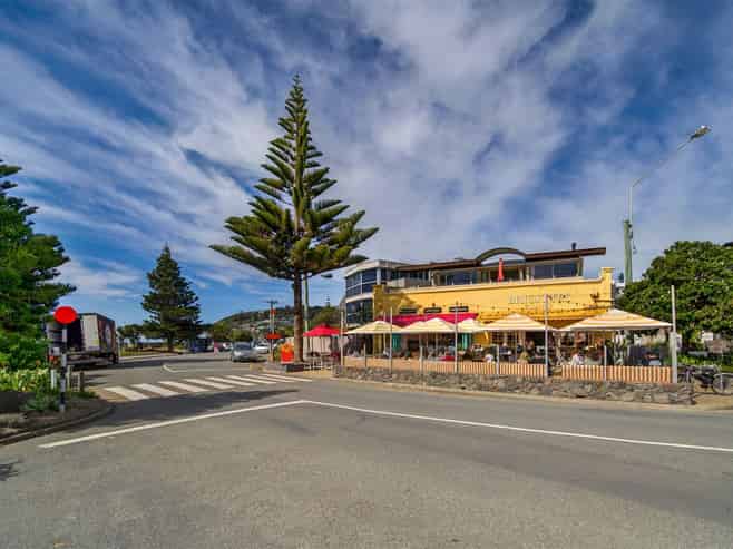  22A & 22B Esplanade, Sumner