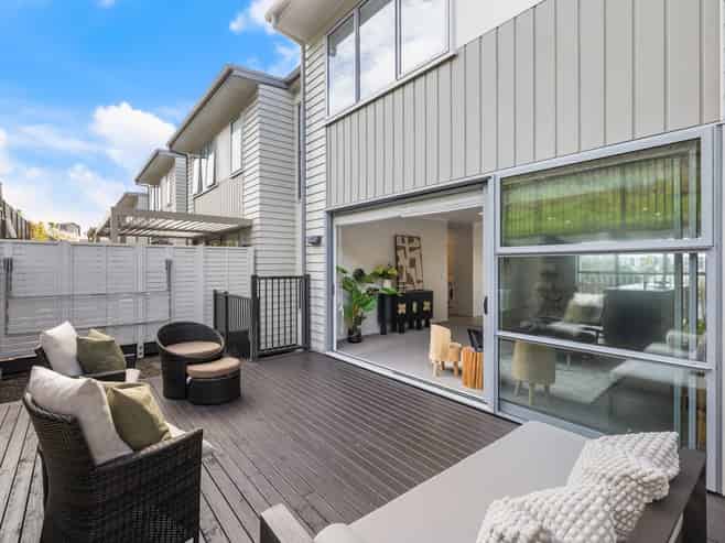 63 Barbarich Drive, Stonefields