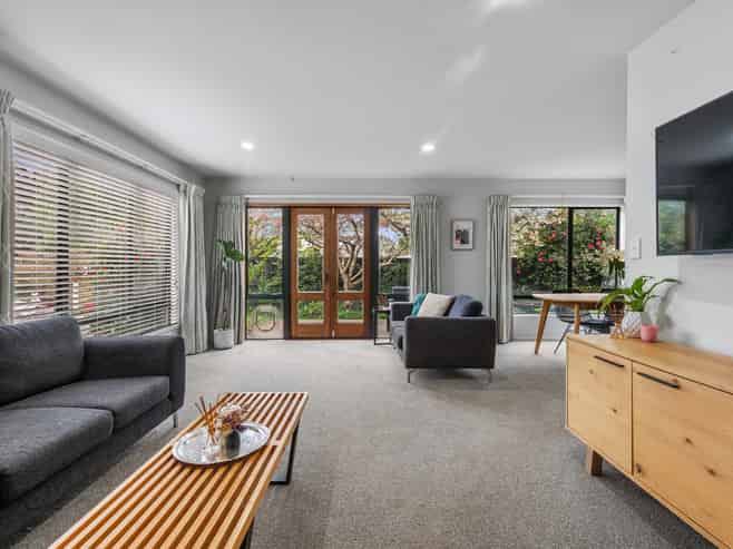 2/8 Hamish Place, Westmorland