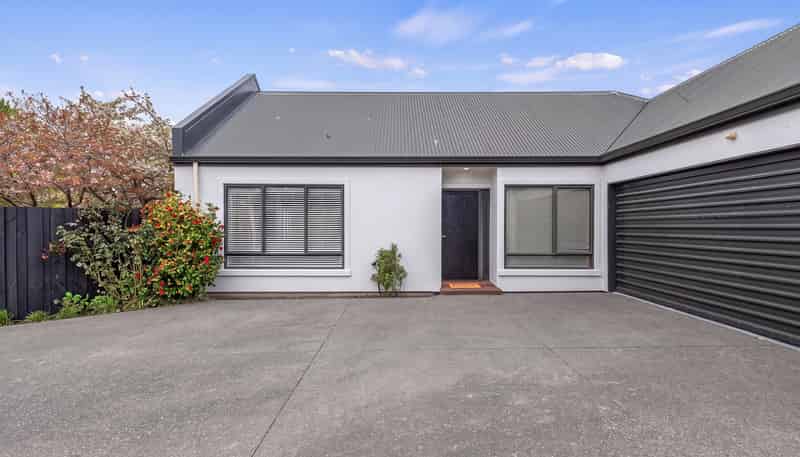 2/8 Hamish Place, Westmorland