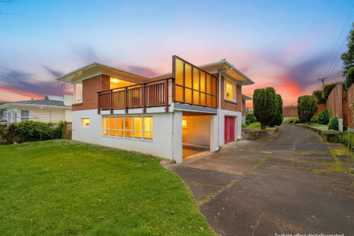 2 Grendon Road, Titirangi