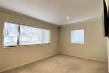 30 Springvale Drive, Albany