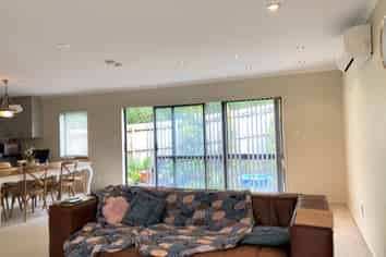 30 Springvale Drive, Albany