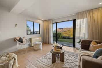 A/3 Annes Way, Queenstown