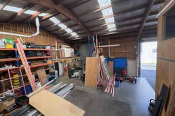 Tidy warehouse - 200sqm