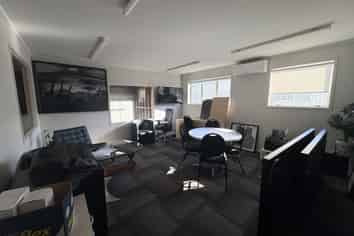 Tidy warehouse - 200sqm