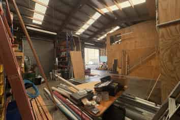 Tidy warehouse - 200sqm