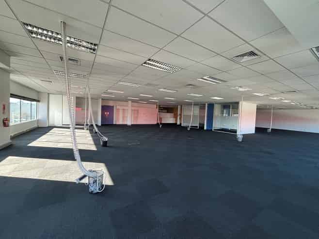 Christchurch City - 1,402 sqm and under cover car parks 