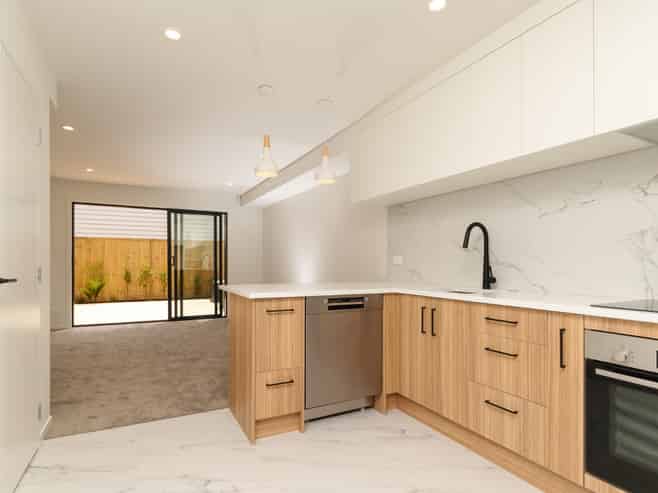 8/23 Tudor Road, Henderson