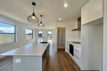 5 Isaacs Lane, Rolleston