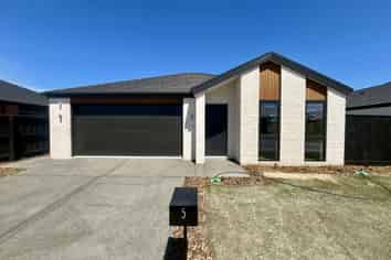 5 Isaacs Lane, Rolleston