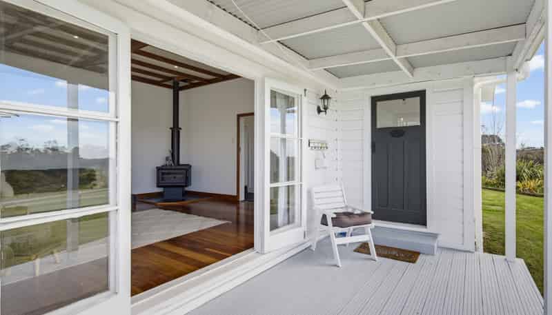 75 Heights Road, Shannon
