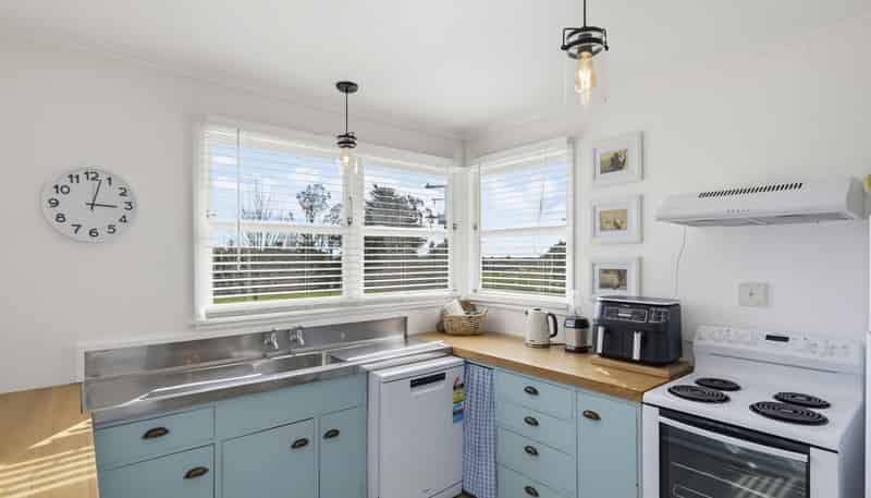 75 Heights Road, Shannon