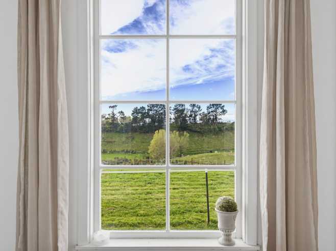 75 Heights Road, Shannon